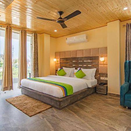 Hotel Treebo Ortus Residency à Dharamshala Extérieur photo