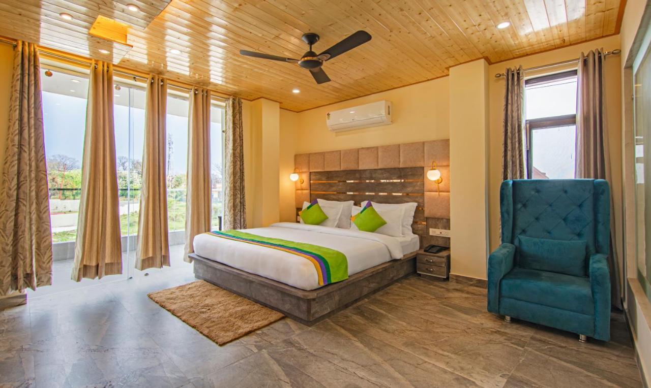 Hotel Treebo Ortus Residency à Dharamshala Extérieur photo