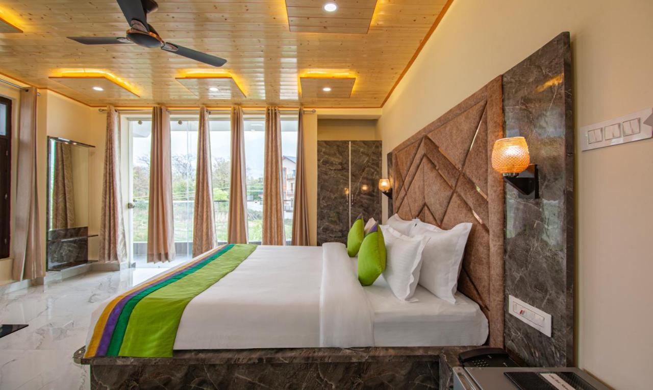 Hotel Treebo Ortus Residency à Dharamshala Extérieur photo