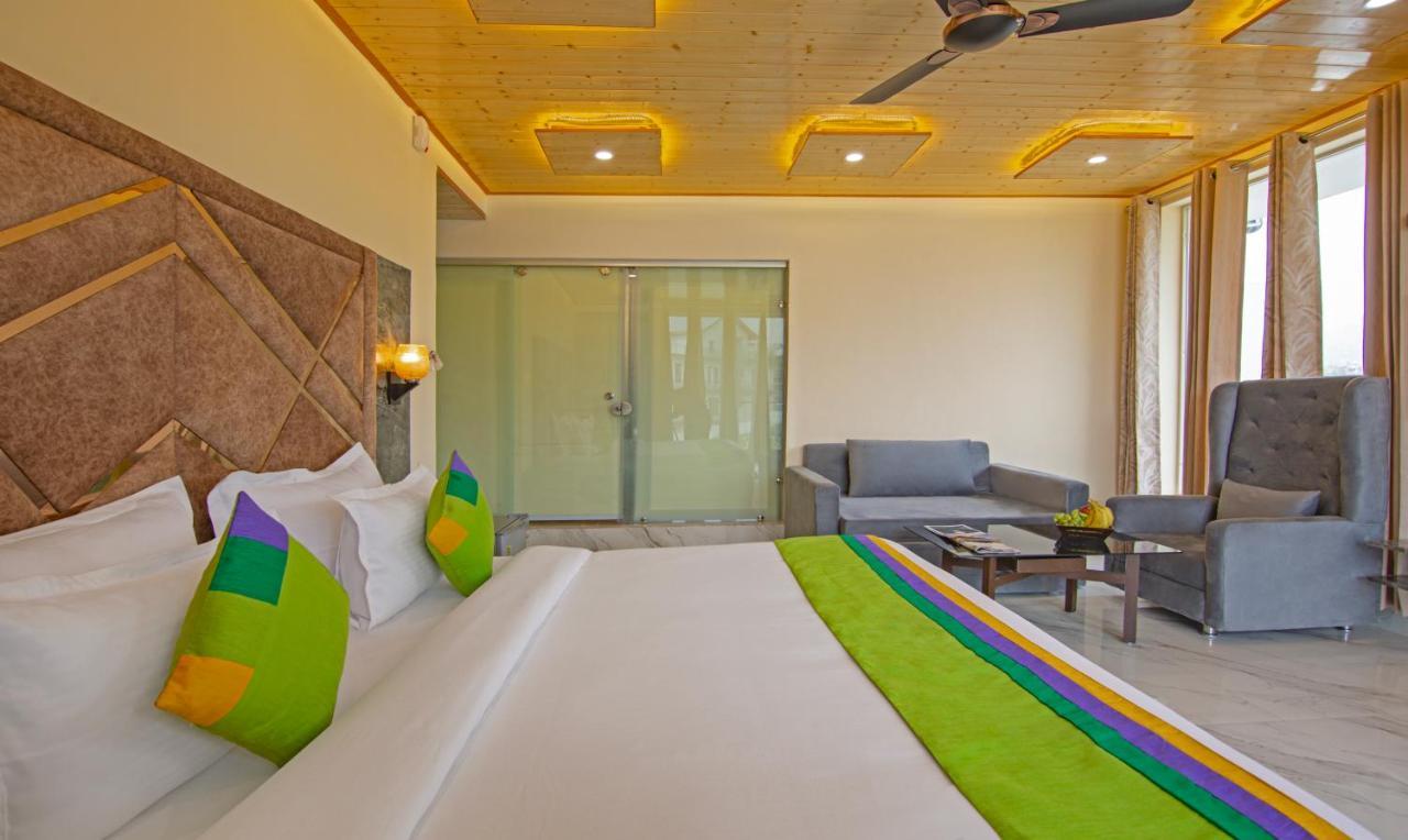 Hotel Treebo Ortus Residency à Dharamshala Extérieur photo